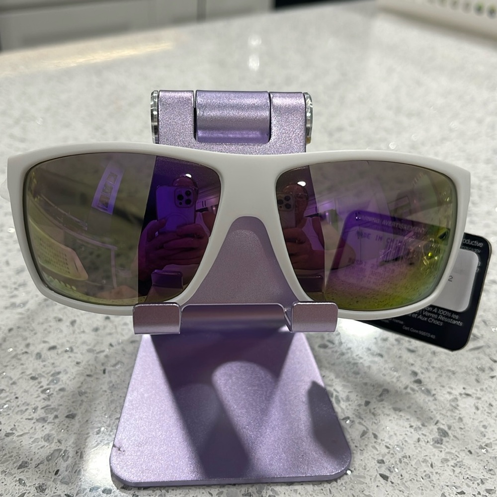 NWT BODY GLOVE SPORT WOMENS CLASSIC WHITE FRAME LIGHT PINK LENSE REPELS WATER